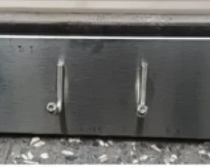 Percha Metálica de Pared con 4 Ganchos
